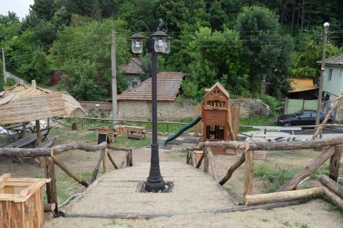 Hostal Koshov Guest House