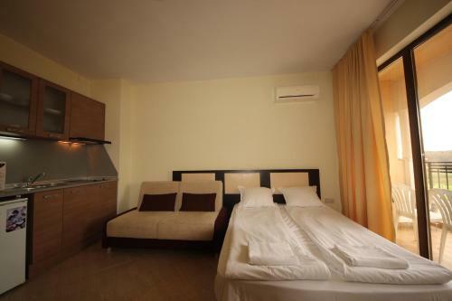 Menada Regina Mare Apartments