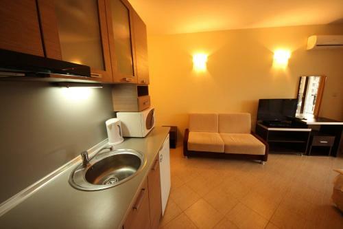 Menada Regina Mare Apartments