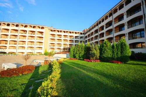 Menada Regina Mare Apartments