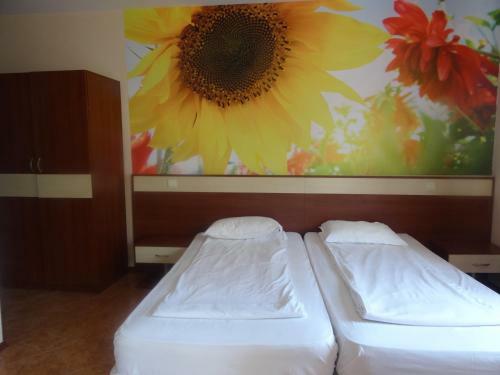 Sunny Flower Hotel