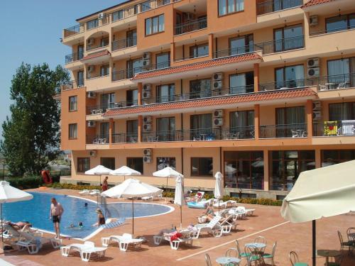 Happy Aparthotel & Spa