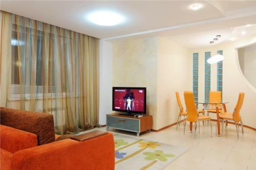 4 Rooms Apartment On Surhanava