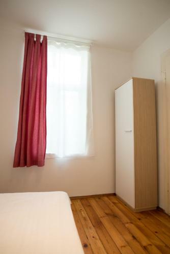 Hostal Canape Connection Guest House
