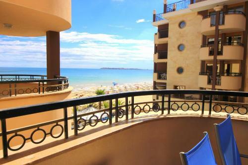Menada Apartments In Golden Rainbow