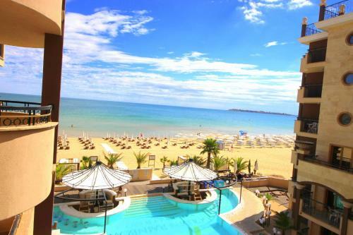 Menada Apartments In Golden Rainbow