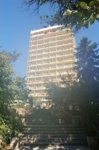 Ihs Hotel