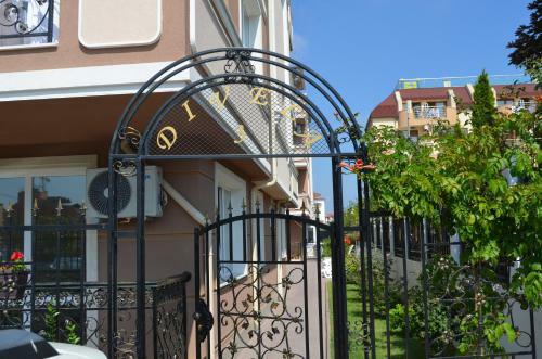 Divela 3 Apartments