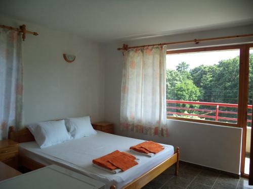 Hostal Victoria Sinemorets Guest House