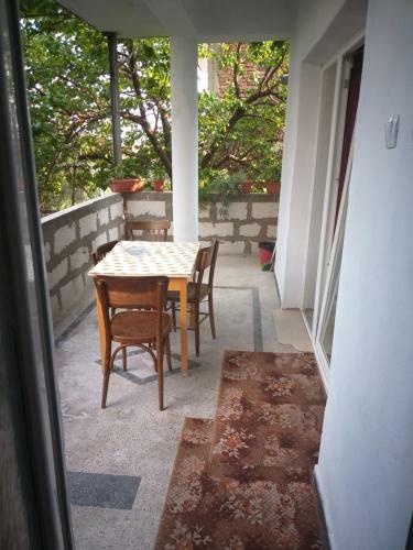 Hostal Apartment Lachevi