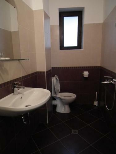 Hostal Lion Guest House