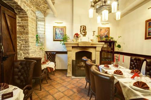 Hostal Lion Guest House