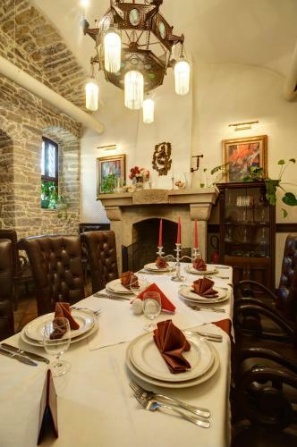 Hostal Lion Guest House