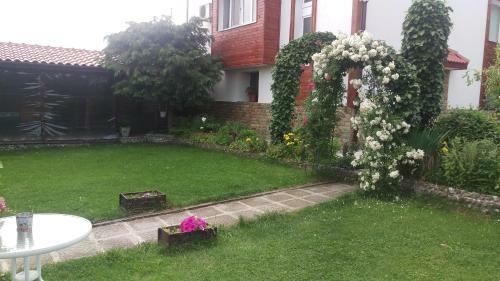 Hostal Guest House Simona