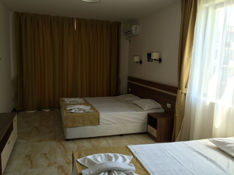 Aparthotel Palm Residence Deluxe Studios