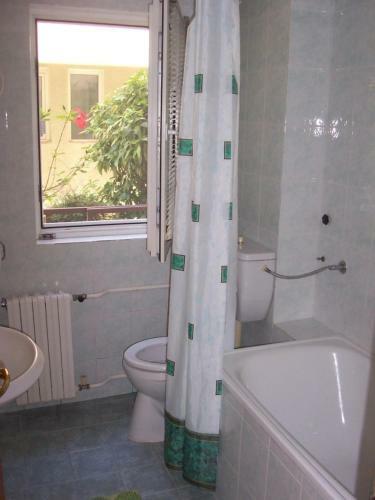 Hostal T&d Guesthouse Suites