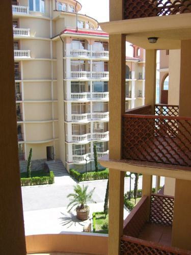 Gt Atrium Beach Apartments