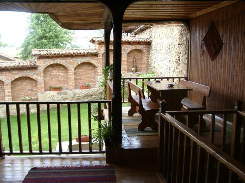 Hostal Sarafova Guest House