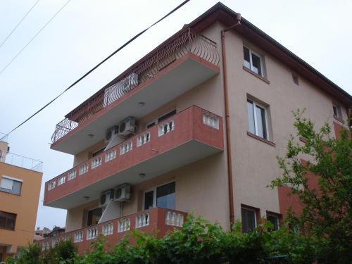 Hostal Moni Family House
