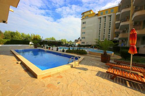 Menada Sea Regal Apartment