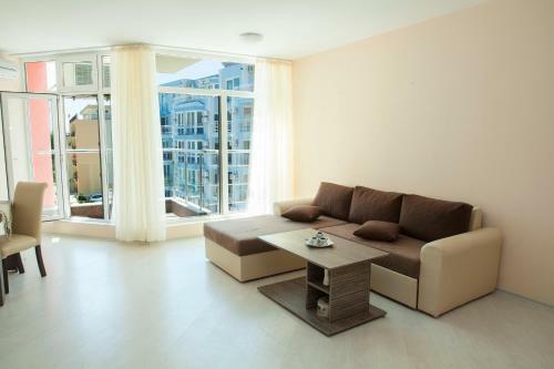 Aparthotel Mirena Rose Garden Family Studio