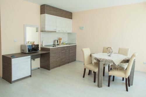 Aparthotel Mirena Rose Garden Family Studio