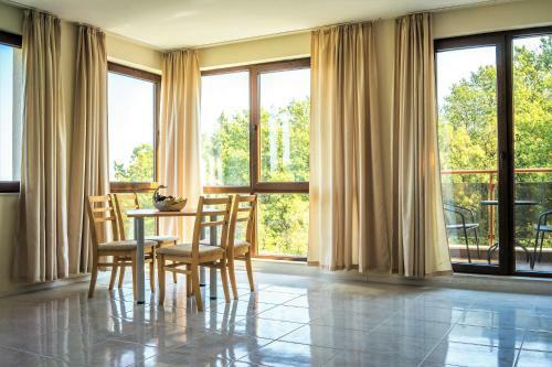 Moreto Luxury Apartments - Full Board
