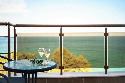 Moreto Luxury Apartments - Full Board