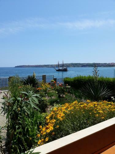 Hostal Guest House Skalite