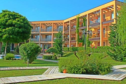 Sozopoli Hills Apartments