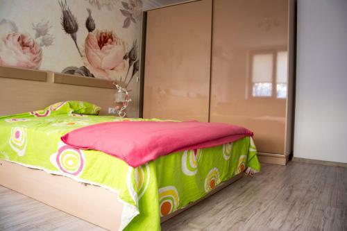 Silver Apartment