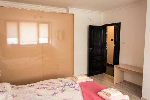 Silver Apartment