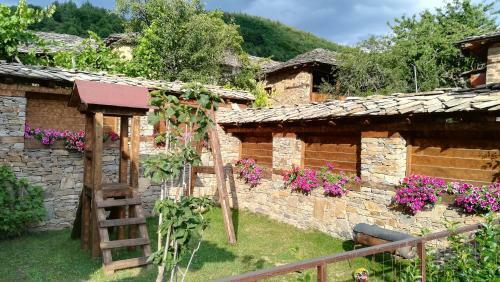 Hostal Skenderovata House