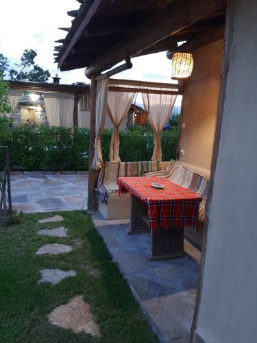 Hostal Skenderovata House
