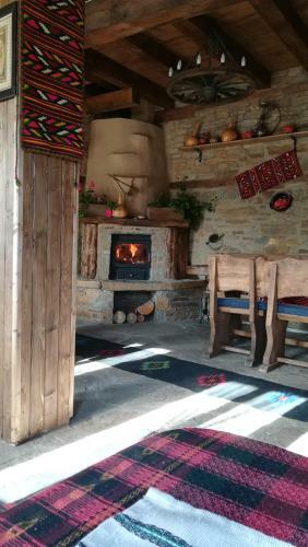 Hostal Skenderovata House
