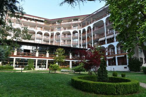 Estreya Residence Hotel And Spa
