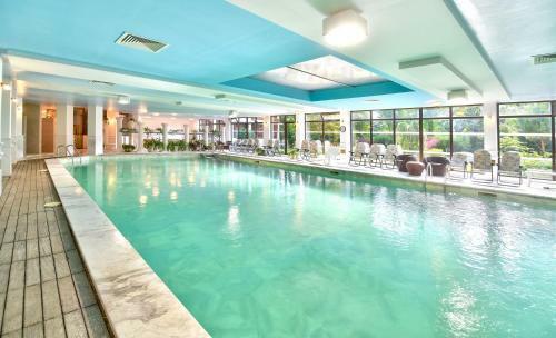 Estreya Residence Hotel And Spa