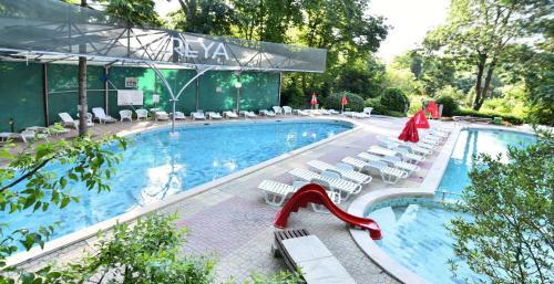 Estreya Residence Hotel And Spa