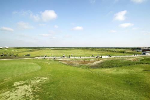 Golf Apartments