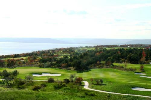 Golf Apartments