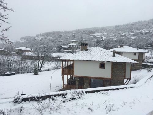 Leshten Guest Homes