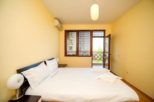 Aparthotel Lighthouse Apartments And Villas