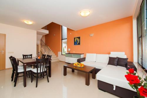 Aparthotel Lighthouse Apartments And Villas