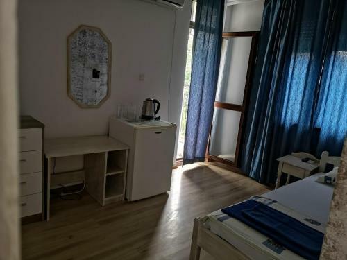 Hostal Paunovi Guest House
