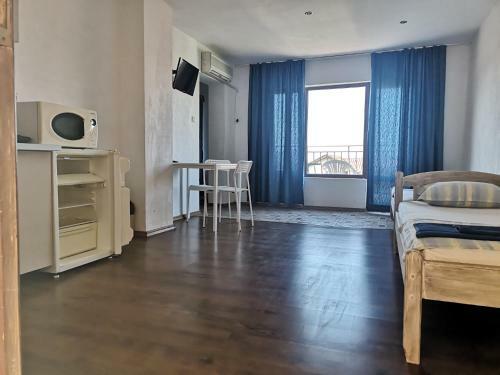 Hostal Paunovi Guest House