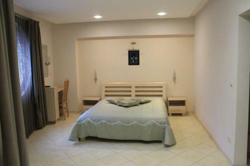 Hostal Stela Guest House