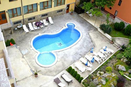 Golden House Apartments