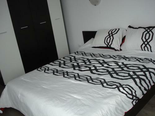 Sunny Cove Apartments