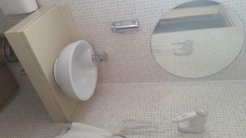 Hotel Crown Resorts Henipa