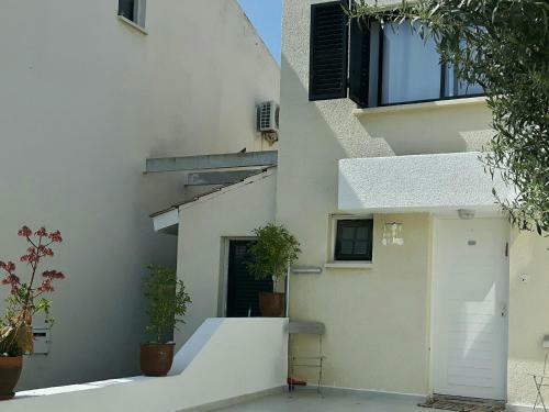 Kermia Beach Apartment